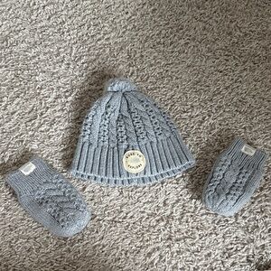 The North Face Gray Knit Pom Beanie and Mittens Set